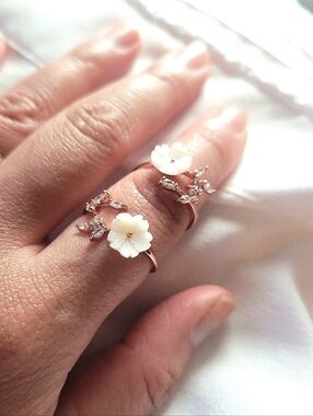 💎NEW💎 GOLD PLATED CHERRY BLOSSOM  RING